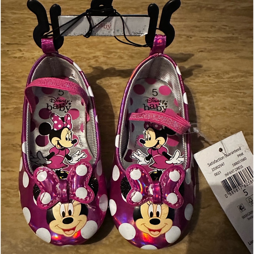 Disney Metallic pink Minnie Mouse Mary janes NWT